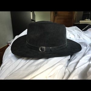 Black Steve Madden hat